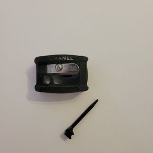 VINTAGE  C H A N E L  eye/lip pencil sharpener
